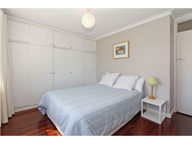 25 Riggs Way, Hamilton Hill WA 6163