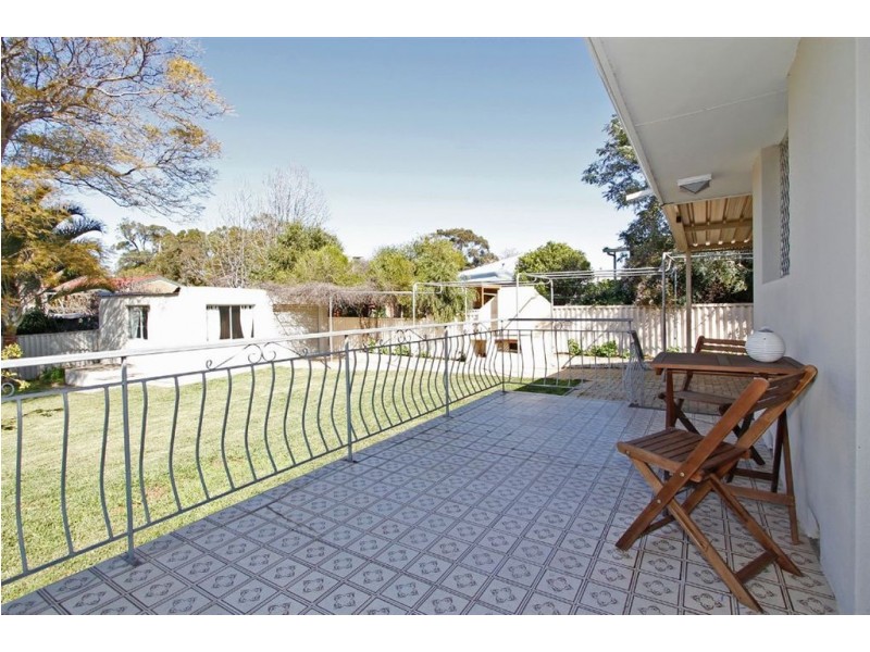 25 Riggs Way, Hamilton Hill WA 6163