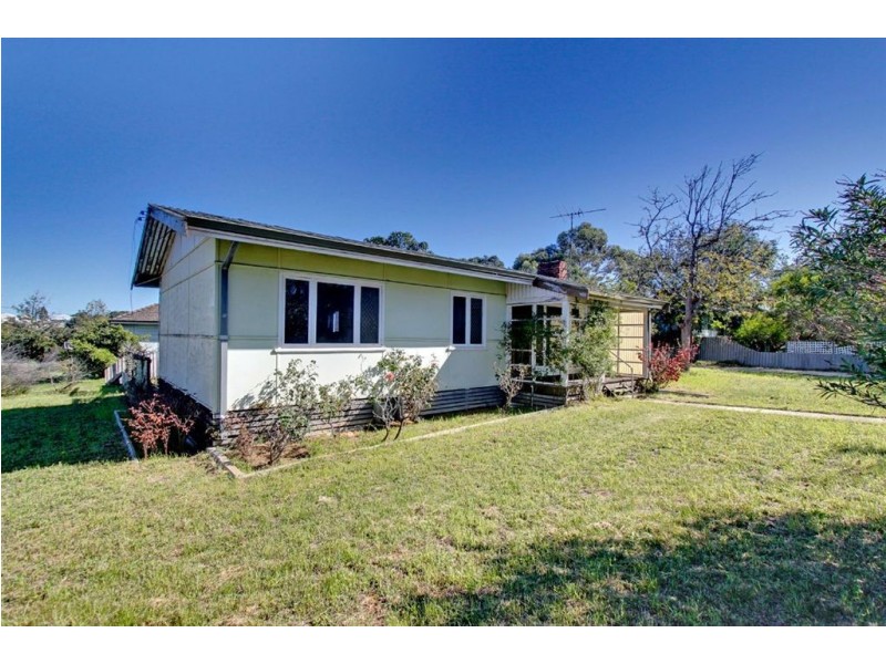 35 Grigg Place, Hilton WA 6163