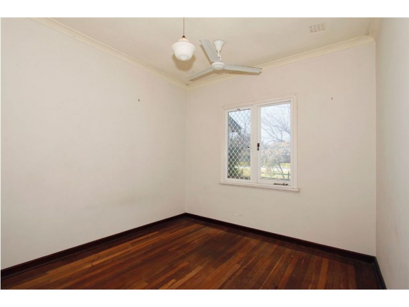 35 Grigg Place, Hilton WA 6163