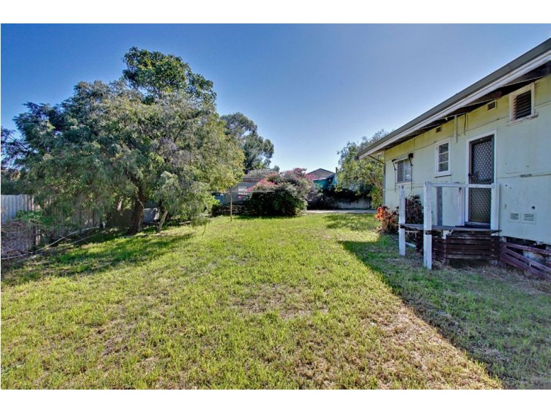 35 Grigg Place, Hilton WA 6163