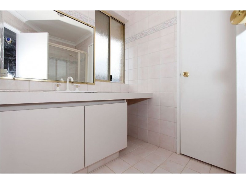 85 West Churchill Avenue, Munster WA 6166