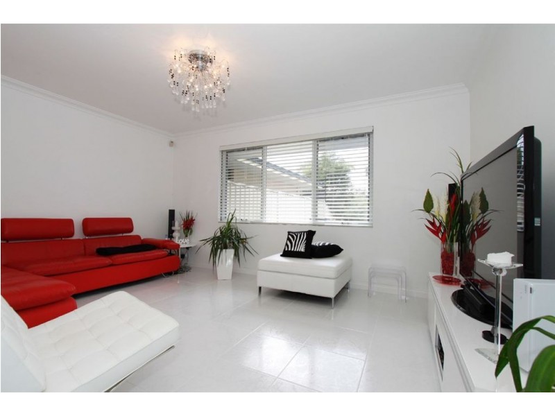 44 Derinton Way, Hamilton Hill WA 6163