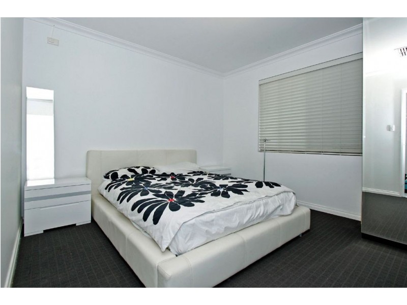 44 Derinton Way, Hamilton Hill WA 6163