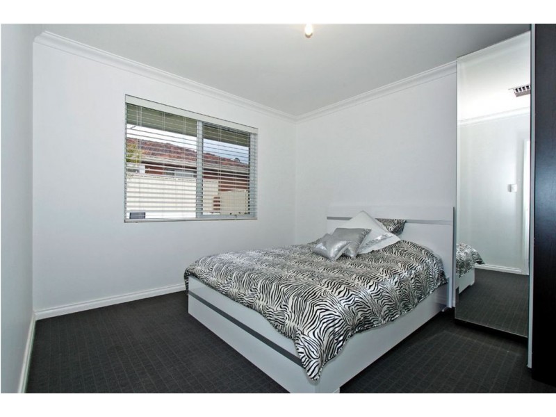 44 Derinton Way, Hamilton Hill WA 6163