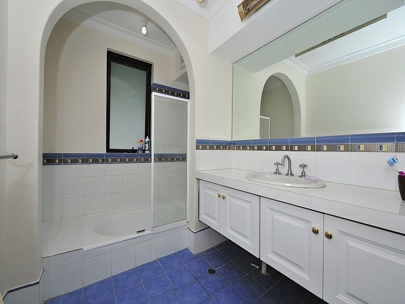 32 Langley Way, Booragoon WA 6154