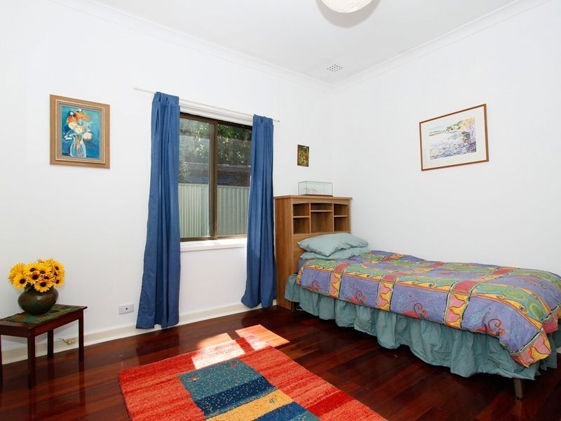 6 Mortlock Street, Hamilton Hill WA 6163