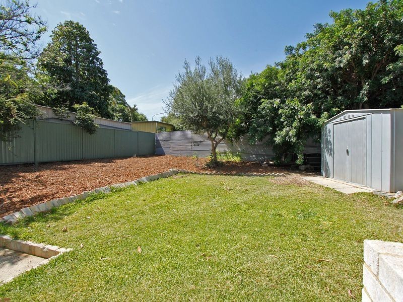 6 Mortlock Street, Hamilton Hill WA 6163