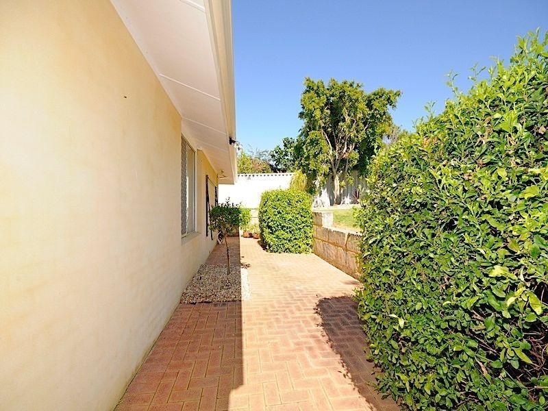 17 Michael Street, Beaconsfield WA 6162