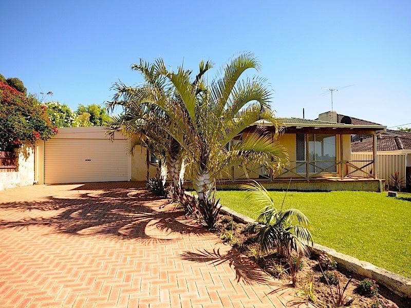 17 Michael Street, Beaconsfield WA 6162