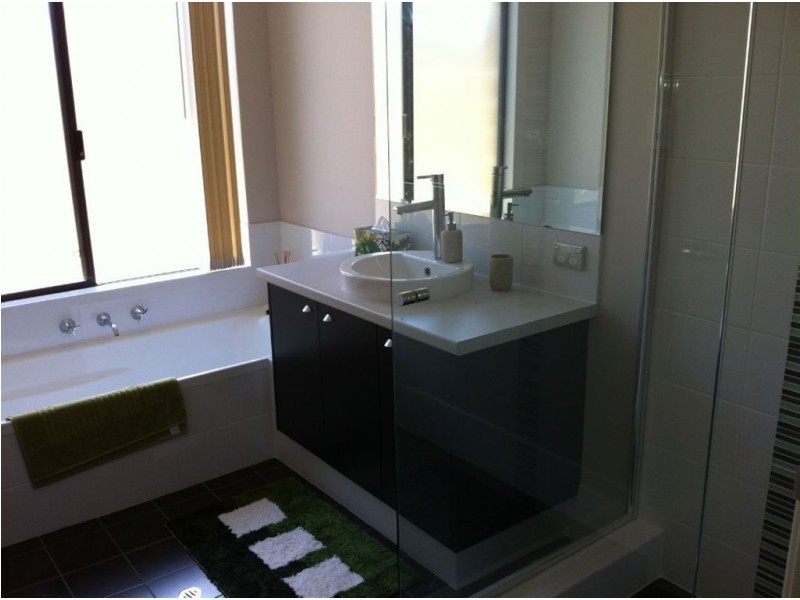 14 Liriope PWY, Sinagra WA 6065