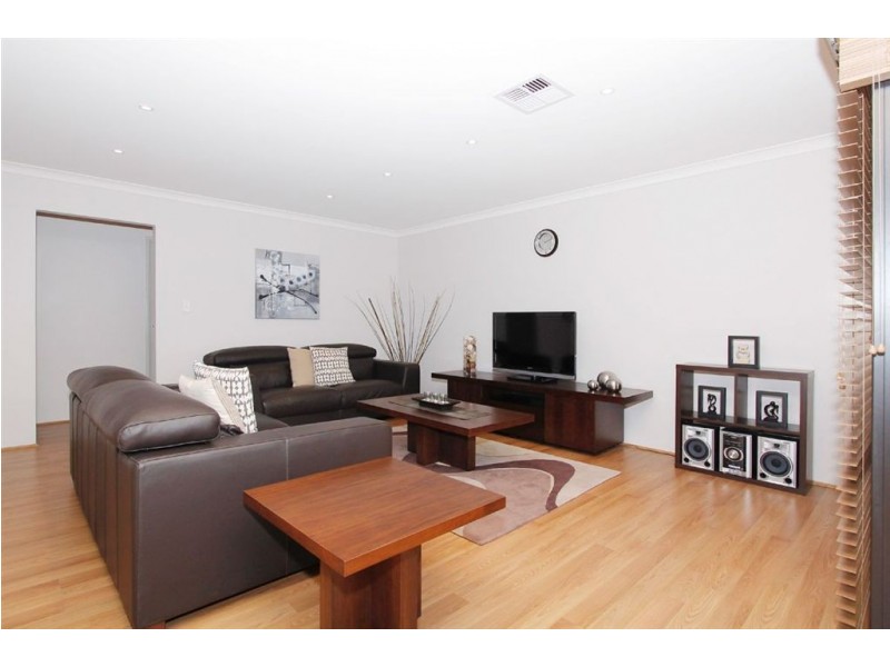 19 Camden Boulevard, Aubin Grove WA 6164