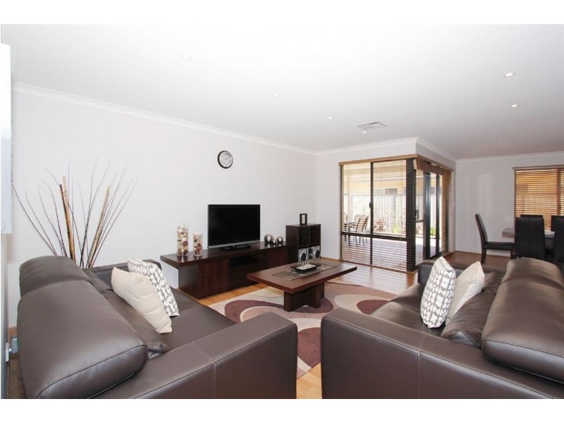 19 Camden Boulevard, Aubin Grove WA 6164