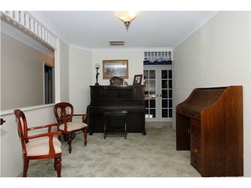 11 Constitution Gardens, Bibra Lake WA 6163