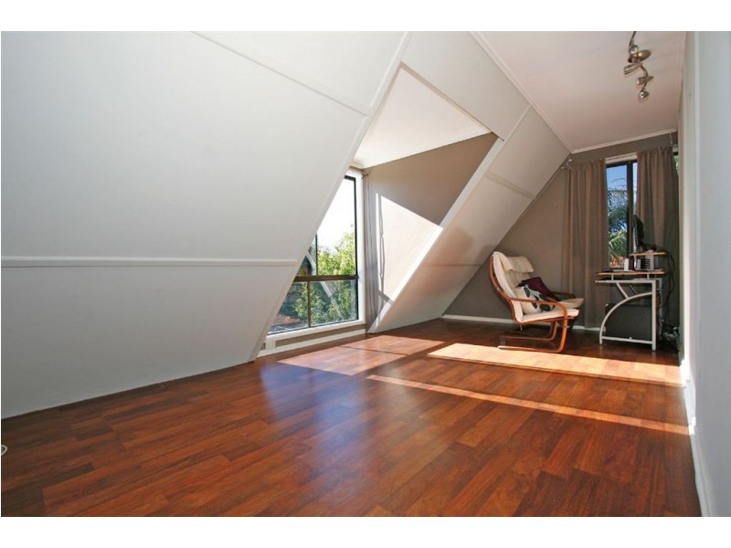 67b Paget Street, Hilton WA 6163