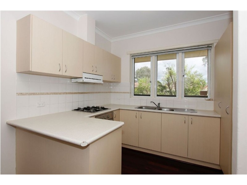 18 Oswald Street, Coolbellup WA 6163