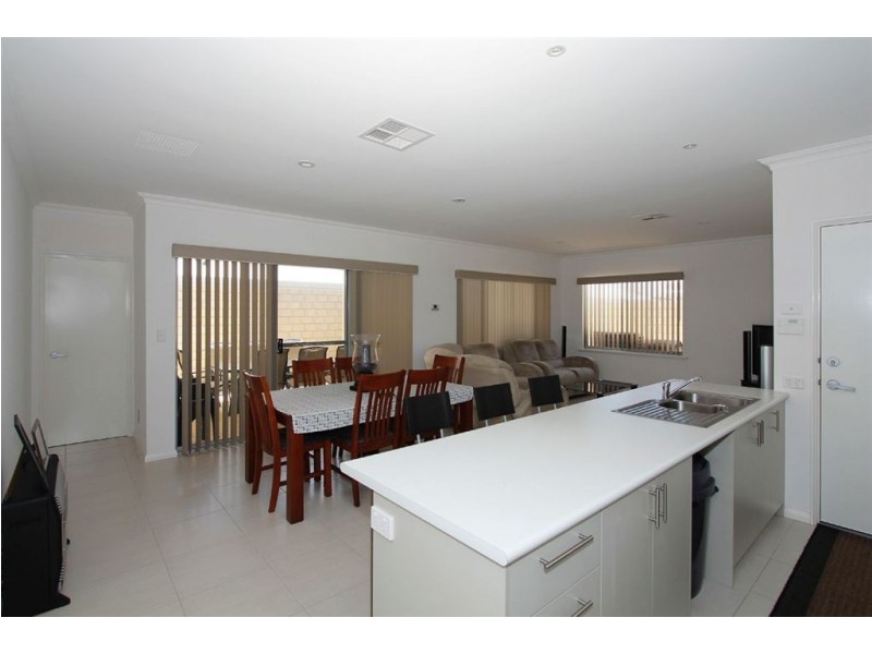 B/619 Rockingham Road, Munster WA 6166