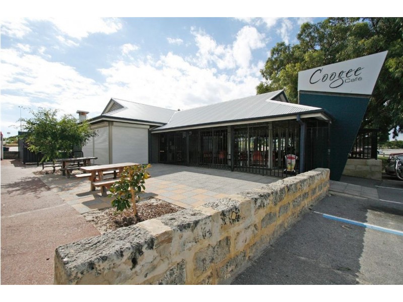 4 Powell Road, Coogee WA 6166