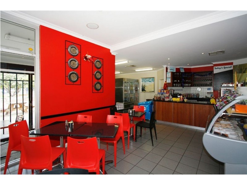 4 Powell Road, Coogee WA 6166