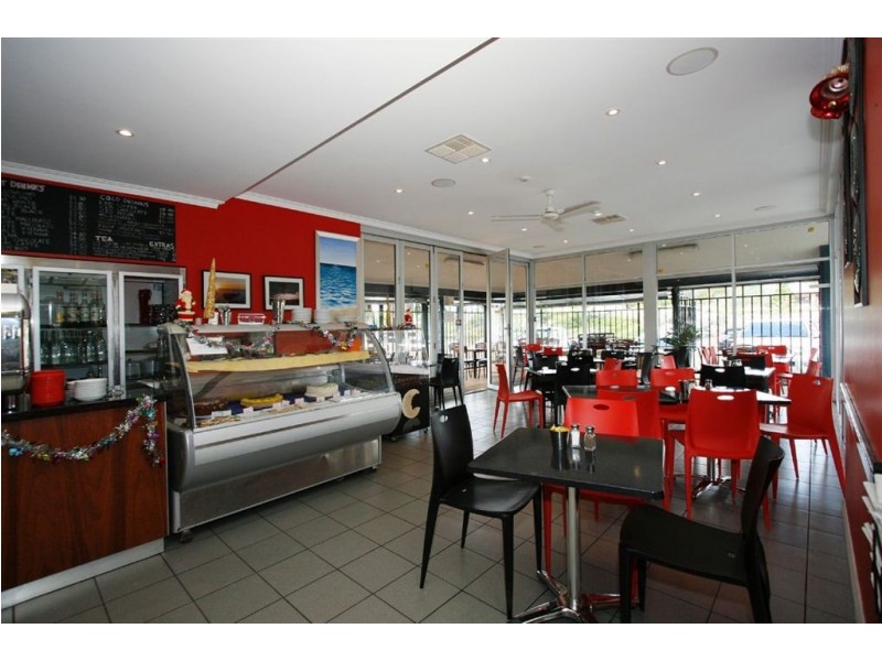 4 Powell Road, Coogee WA 6166