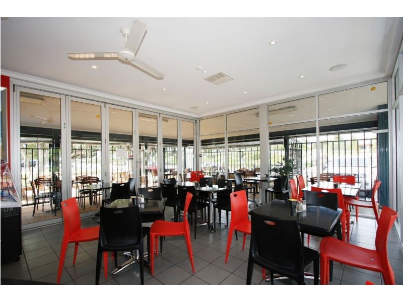 4 Powell Road, Coogee WA 6166