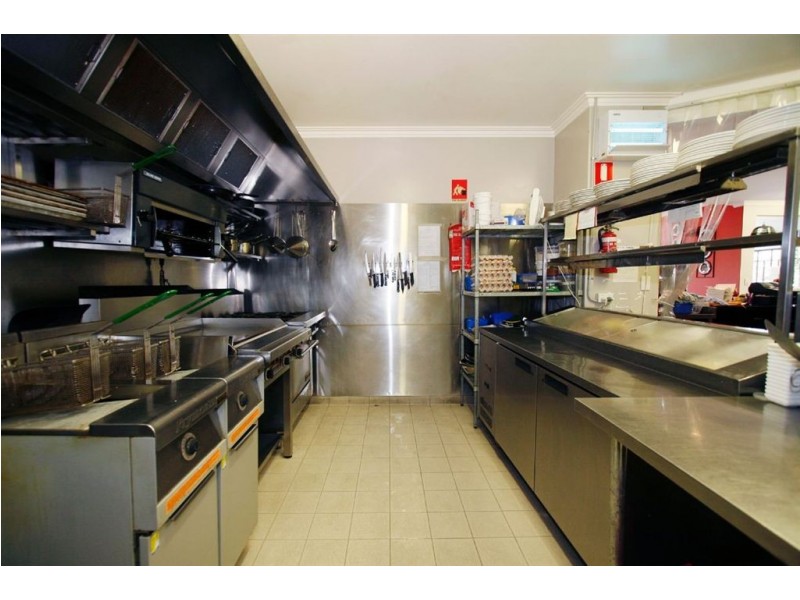 4 Powell Road, Coogee WA 6166