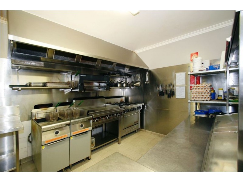 4 Powell Road, Coogee WA 6166