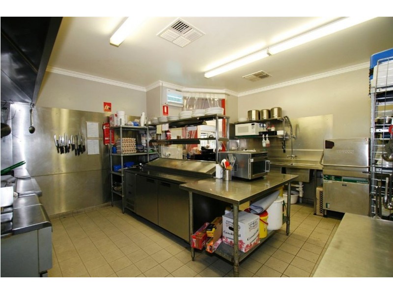 4 Powell Road, Coogee WA 6166