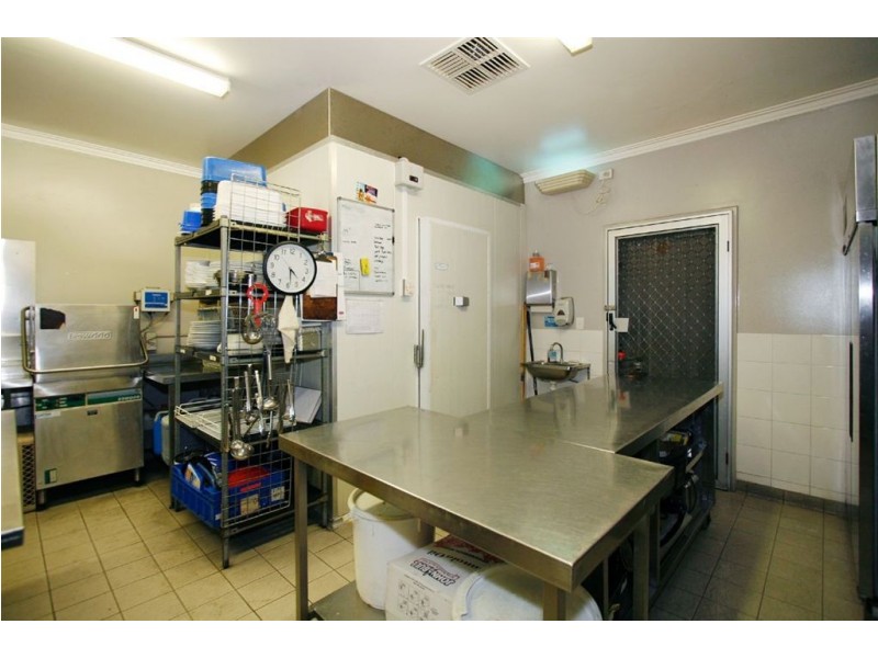 4 Powell Road, Coogee WA 6166