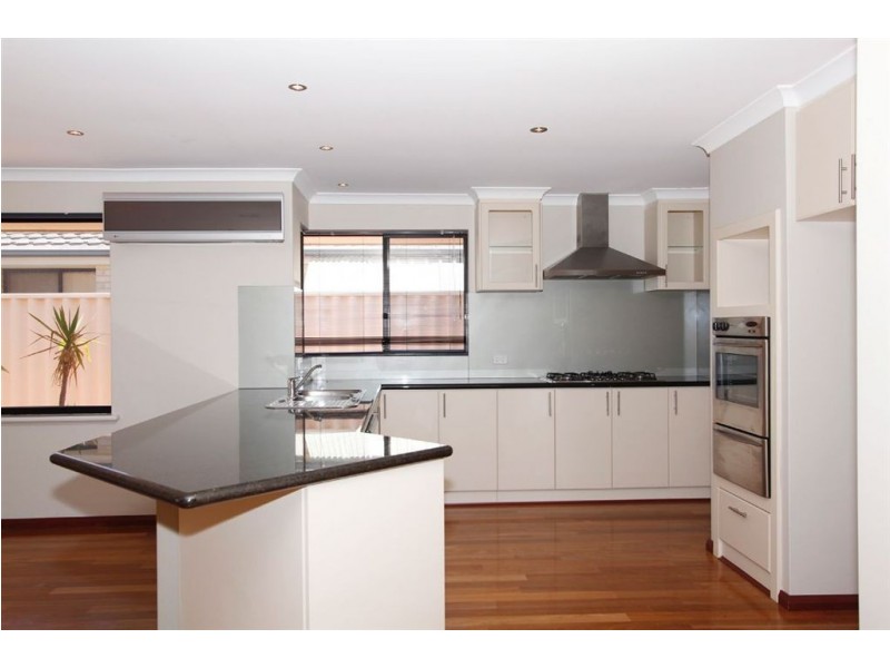 6 Bonito Place, Yangebup WA 6164