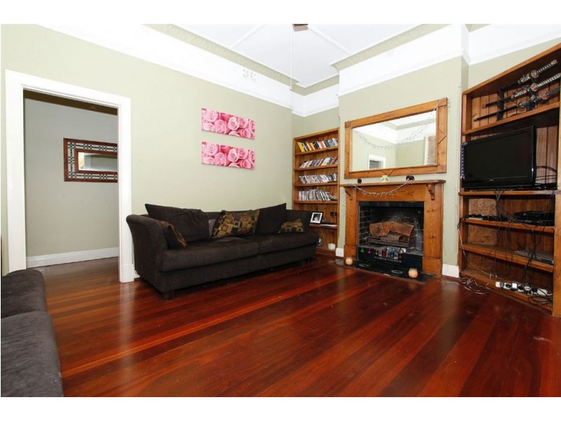 135 Edmund Street, Beaconsfield WA 6162