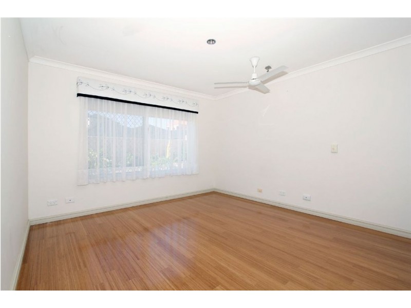 2/19 Geordie Court, Coogee WA 6166