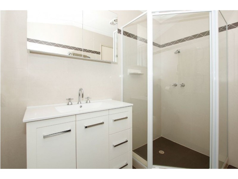 2/19 Geordie Court, Coogee WA 6166