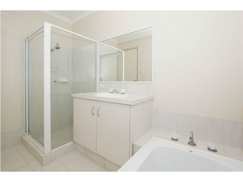 2/19 Geordie Court, Coogee WA 6166