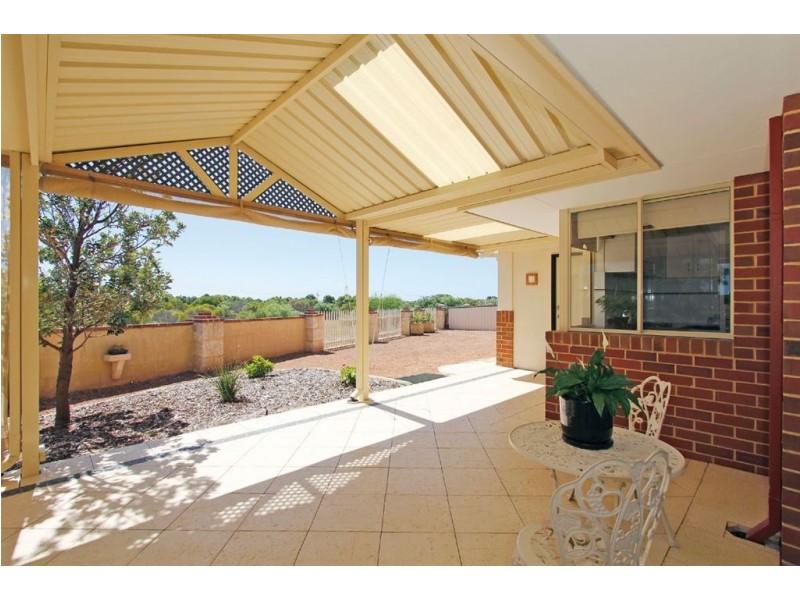 2/19 Geordie Court, Coogee WA 6166