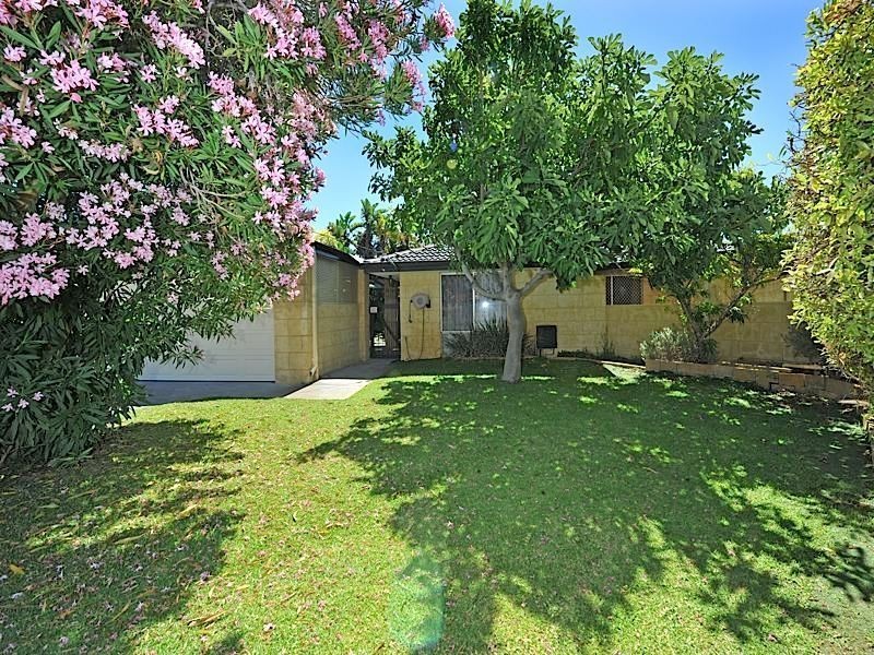 12 Townsend Street, Rockingham WA 6168