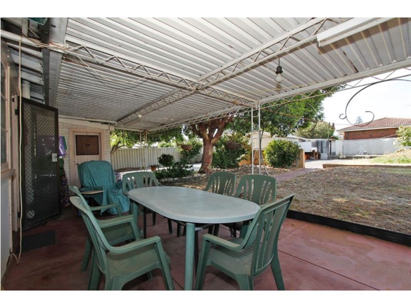 128 Healy Road, Hamilton Hill WA 6163