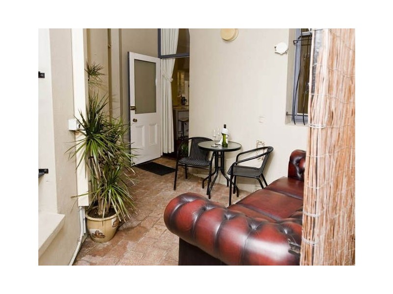 3/8 Collie Street, Fremantle WA 6160