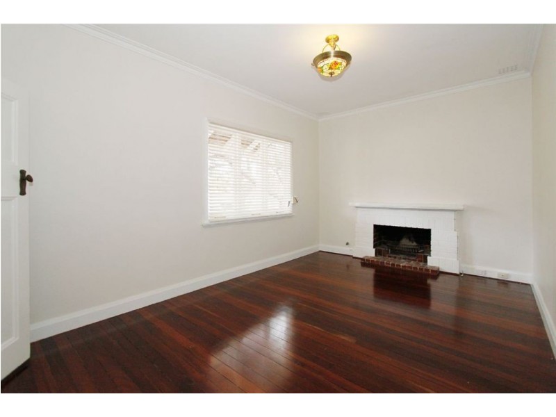 189 Carrington Street, Beaconsfield WA 6162