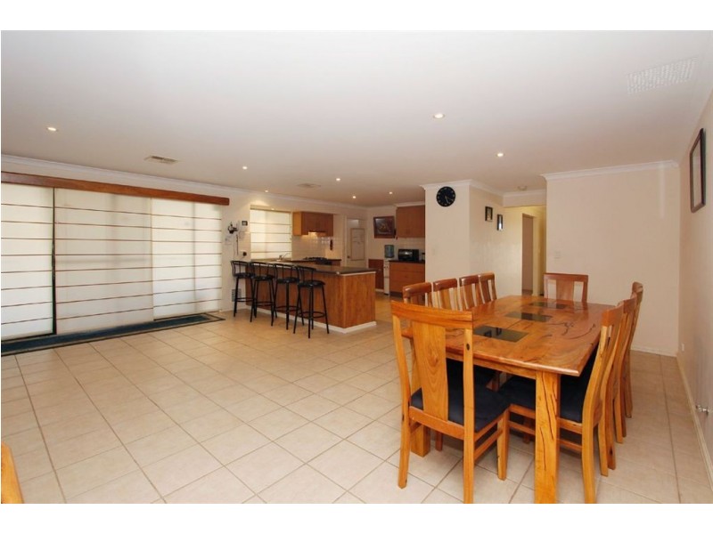 31 Amalfi Crest, Yangebup WA 6164