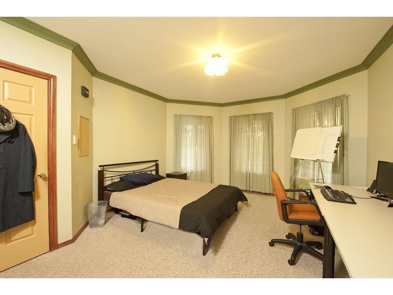 2/23 Pitts Lane, White Gum Valley WA 6162