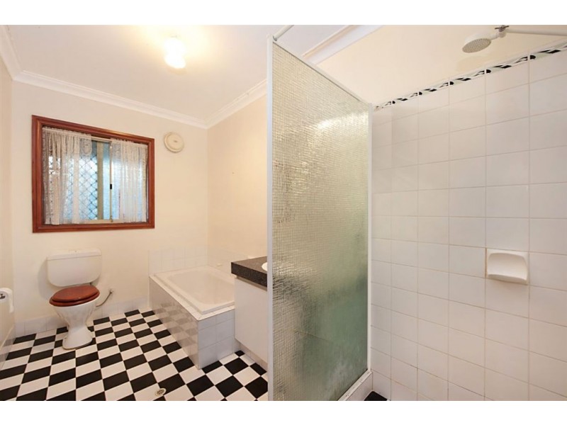 2/23 Pitts Lane, White Gum Valley WA 6162