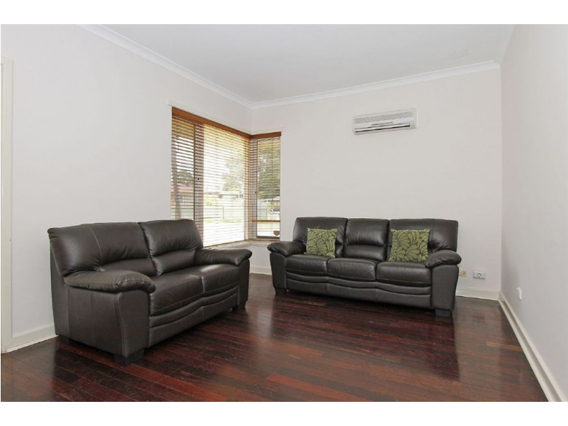 18 Oswald Street, Coolbellup WA 6163