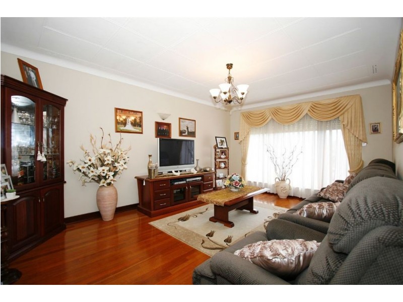 5 Glendower Way, Spearwood WA 6163