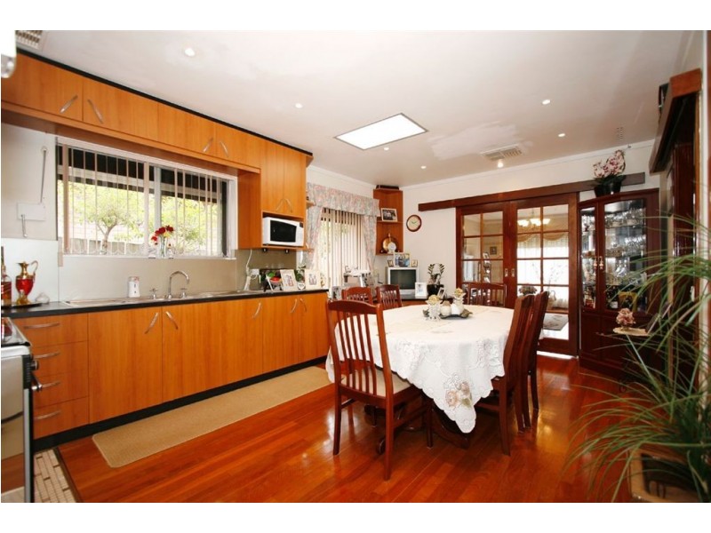 5 Glendower Way, Spearwood WA 6163