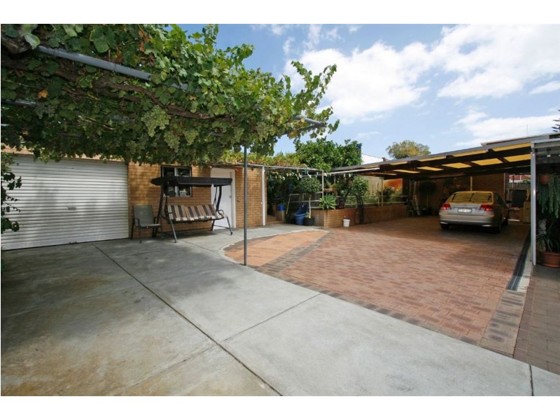 5 Glendower Way, Spearwood WA 6163