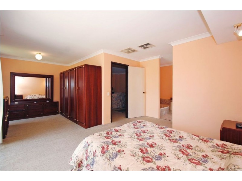 4 Bunyan Close, Spearwood WA 6163