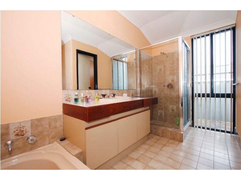 4 Bunyan Close, Spearwood WA 6163