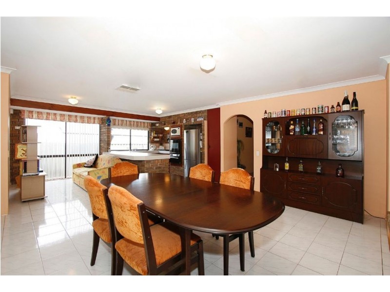 4 Bunyan Close, Spearwood WA 6163