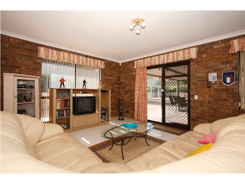 4 Bunyan Close, Spearwood WA 6163